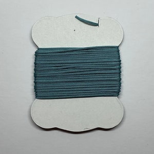 Fil Bunka turquoise. Idéal pour les miniatures et la broderie, carte de 6 m.