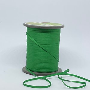 Emerald 2mm silk ribbon (by the metre)