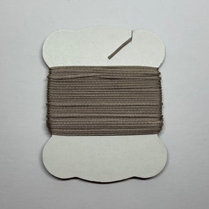 Fil Bunka en étain. Idéal pour les miniatures et la broderie, carte de 6 m.
