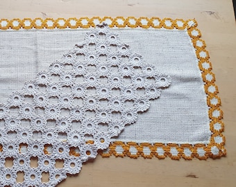 Vintage table runners, set of 2, crochet, vintage 70s