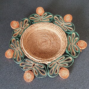 籐のコースターまたはティーポット用の鍋敷き、70 年代のボヘミアン キッチン装飾