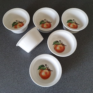Villeroy and Boch ovenware vol-au-vents, set of 6, with a peach or apricot decoration, made in Luxembourg