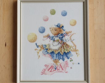 Vera the Mouse embroidered wall hanging, hand made, design Marjolein Bastin