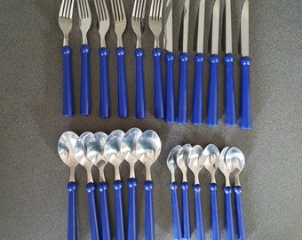 Post modern 1980s flatware for 6, with blue handles, stainless steel