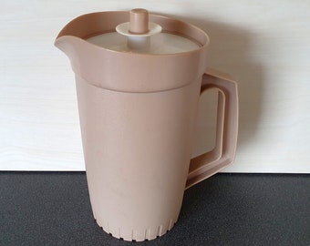 Vintage Tupperware pitcher (1.2 L), brown and beige, airtight seal, 70s Tupperware 874-6