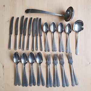 Gero Zilmeta Stainless Steel Flatware (34), Place Settings for