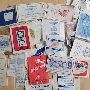 Vintage sugar packets (130 pieces) with advertisements, The Netherlands