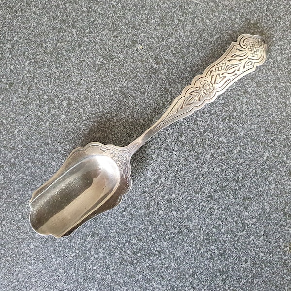 Silver plated tea sugar spoon for Douwe Egberts, Dutch, HH90, H. Hooijkaas design