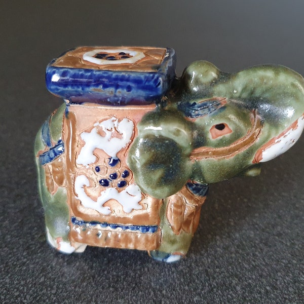 Majolica ceramic elephant (MINI), plant stand, hand painted, 70s