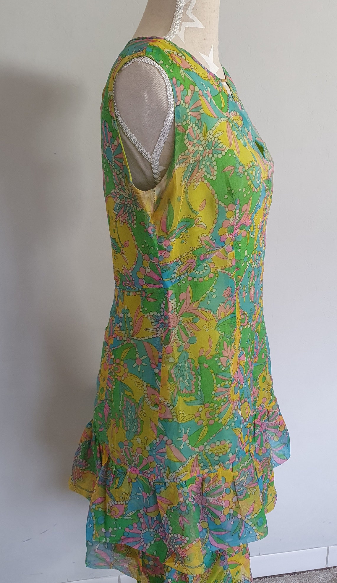 Vintage 70s Cocktail Dress With Ruffles, Psychedelic Flower Pattern ...