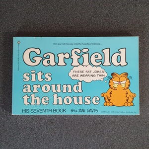 Garfield seventh book, Garfield sits around the house, 1983, first edition, Ballantine Books USA