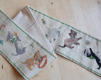 Kittens bell pull wall hanging, cross stitch, a rare treasure