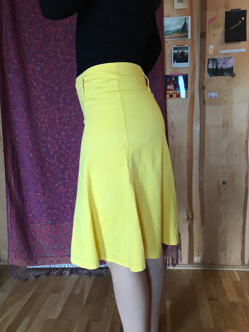medium size zipper closure knee length Yellow vintage 90s skirt A-line design cotton fabric minimalist skirt summer skirt