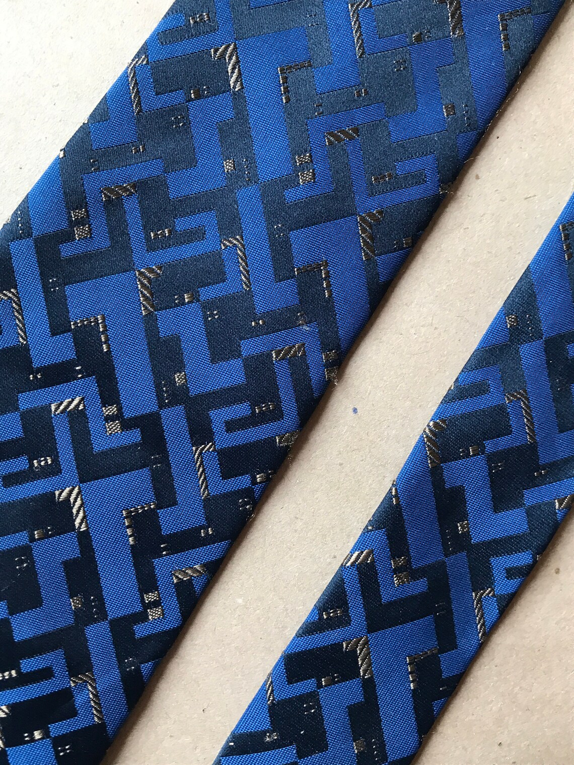 Blue vintage 90s men's tie geometric print classic | Etsy