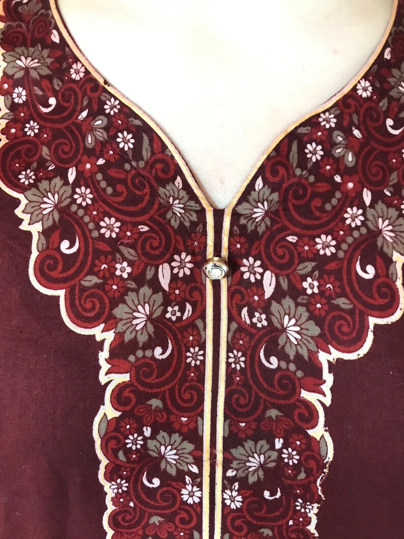 cotton fabric Indian vintage kaftan tunic burgundy white long sleeves size XL midi length floral ethnic print