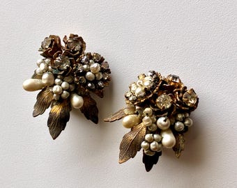Vintage Signed Miriam Haskell Gold Petal and Faux Pearl Cluster
