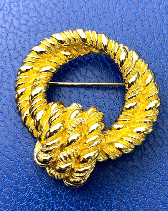 Christian Dior brooch pin rope knot- Gold plated … - image 1