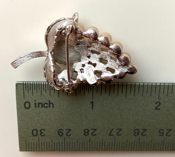 Alilang Grape Fruit Brooch Pin – Silvery Tone With Rhinestones & Faux Pearls - View #6