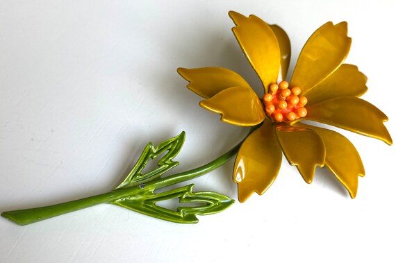 Vintage enamel flower brooch yellow mustard retro… - image 5