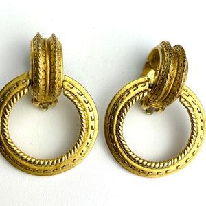 Retro Oscar De La Renta door knob striking gold tone clip on earrings designer jewelry runway look