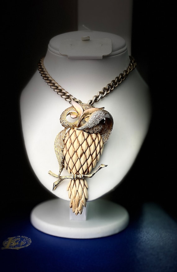 Retro Bold Owl pendant by the designer Luca Razza-