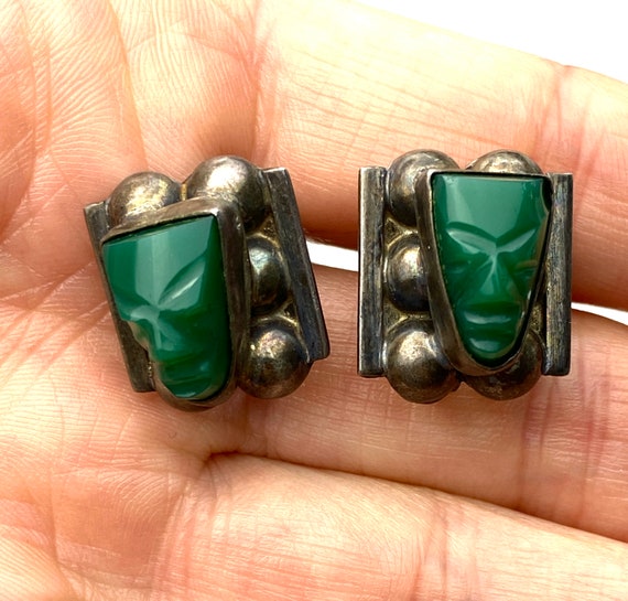 Vintage Mayan sterling green onyx screw back earr… - image 3