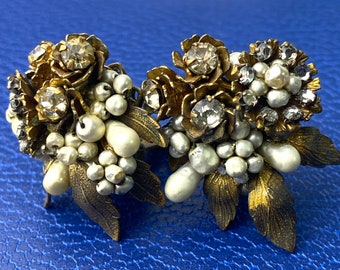 Beautiful Vintage Miriam Haskell Earrings~ Glass/rhinestones/gilt
