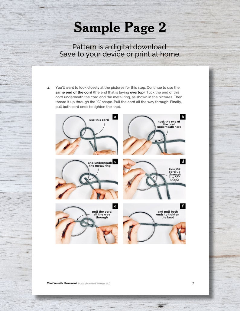 K&ouml;nnte beinhalten: Eine Schritt-f&uuml;r-Schritt-Anleitung zum Binden eines Knotens f&uuml;r einen Mini-Kranz. Die Anleitung wird mit sechs Fotos illustriert, die den Prozess des Knotens zeigen.