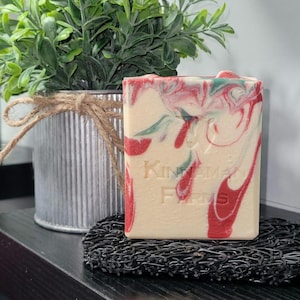 Applelicious Goat Milk Soap | Apple Scent | Apple Cinnamon Goat Soap | Cold Process Goats Soap | Farm Fresh Soap | Handcrafted in Missouri