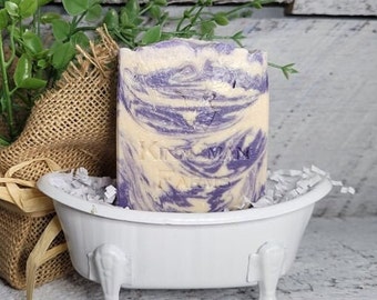 Lavender Goat Milk Soap | Lavender | Cold Process Goats Milk Soap | Farm Fresh Soap | Handcrafted in Missouri