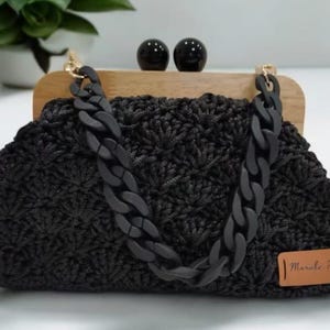 Häkeltasche Frühling Sommer, schwarzer Holzgriff - handgemachte schwarze Tasche