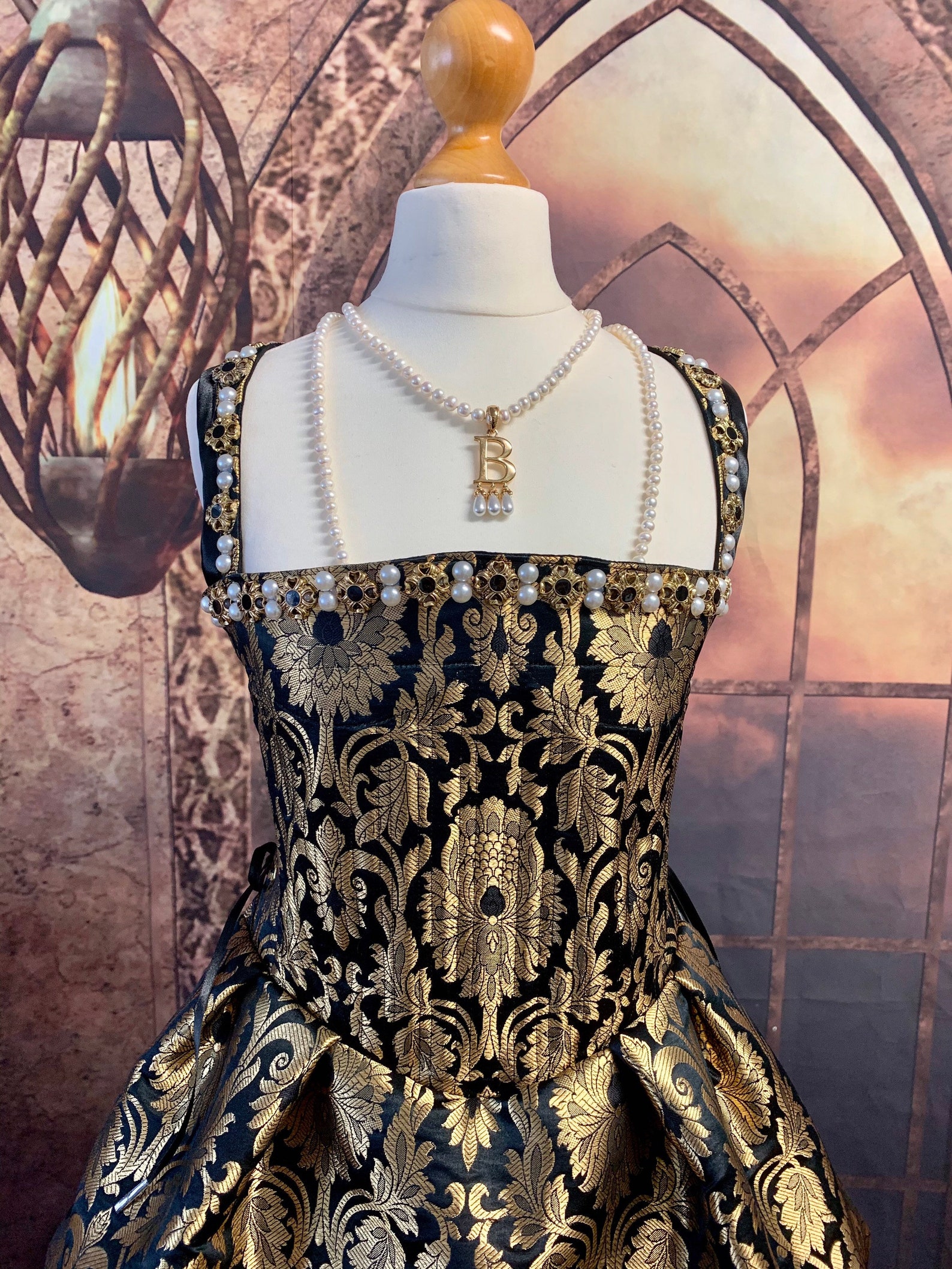 Tudor Gown Anne Boleyn Portrait Gown Black and Gold - Etsy