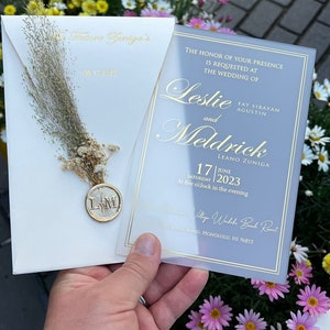 Inviti di nozze in acrilico satinato, inviti Quinceanera, inviti personalizzati con stampa in lamina d'oro, suite per inviti di nozze