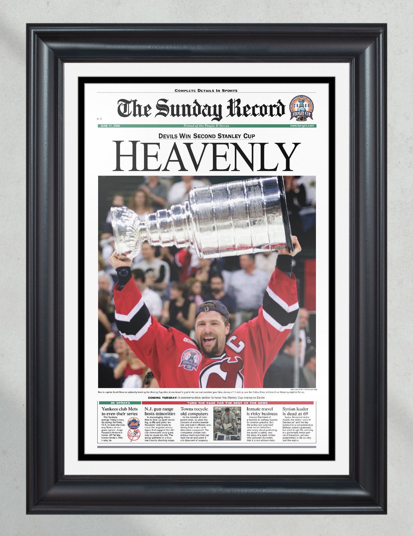 1995 NJ Devils Stanley Cup Champions Framed Newspaper Front 