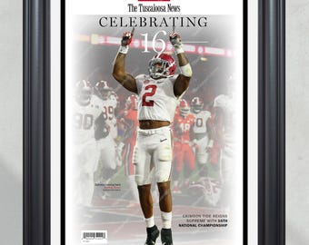 Portada de periódico enmarcada conmemorativa de los Alabama Crimson Tide, campeones nacionales de fútbol americano universitario de 2015: «Celebrando su 16.º aniversario».