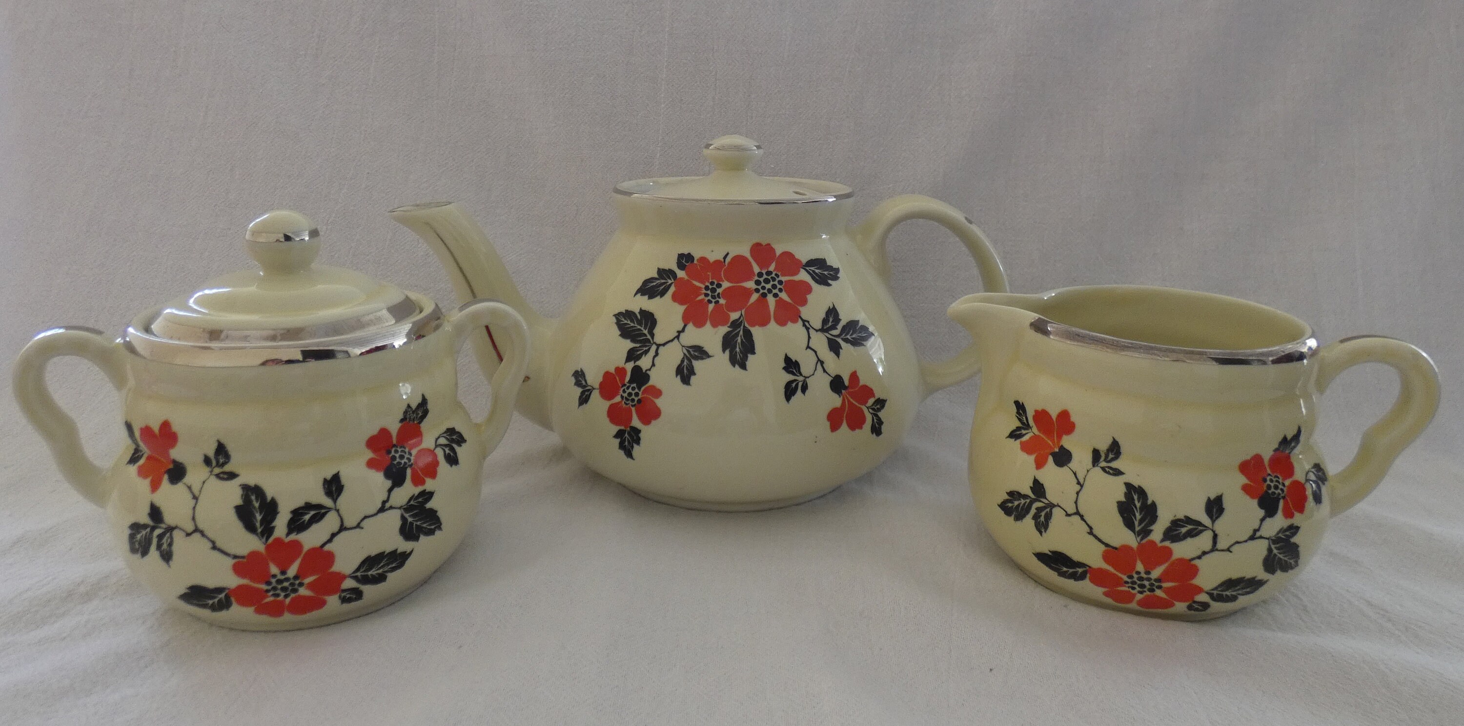 Vintage Hall China Red Poppy Teapot Sugar Bowl and Creamer Etsy