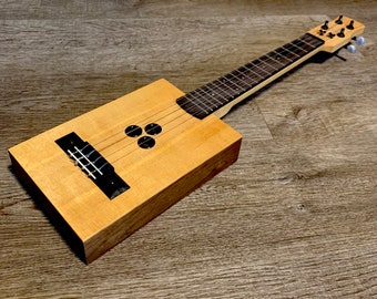 Ukulele (Walnut)