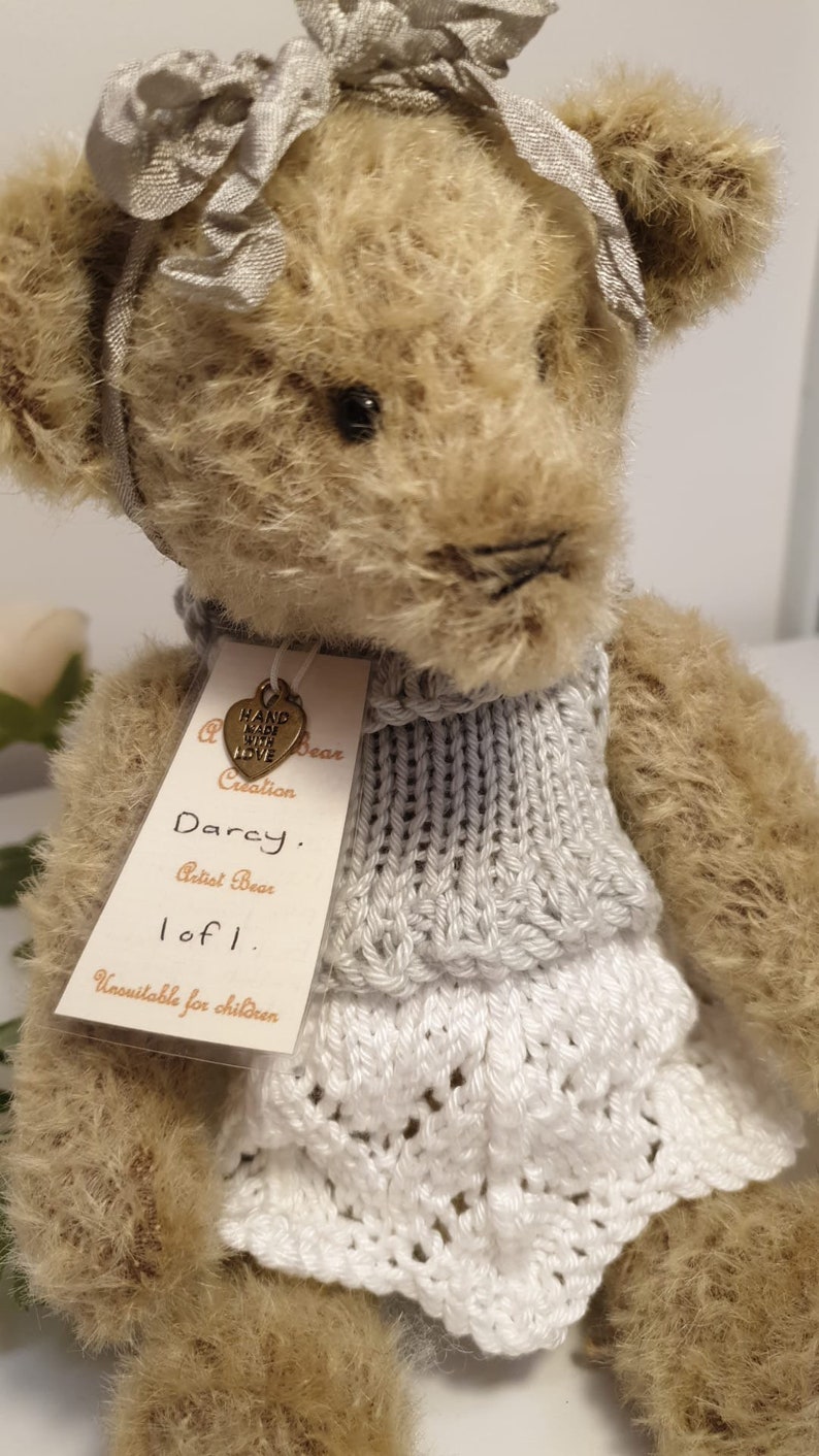 Darcey, a ooak handmade artist bear zdjęcie 1