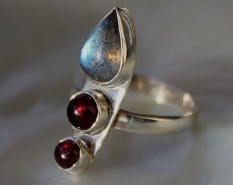 Silver ethnic ring 925 adjustable labradorite stones and naturalprana garnet