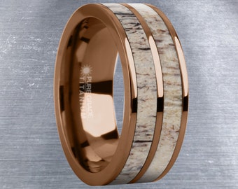 Natuurlijk geoogste herten gewei inleg bruin titanium trouwring