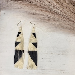 Ivory&Black Triangle Earrings