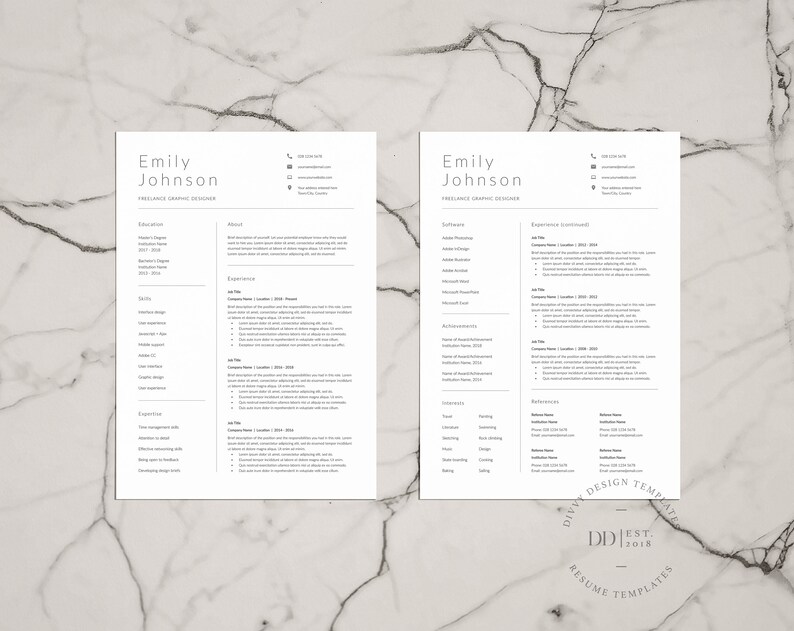 Może przedstawiać: Czarno-biały szablon CV z nazwą Emily Johnson i tytułem Freelance Graphic Designer. CV zawiera sekcje dotyczące doświadczenia, umiejętności, oprogramowania i referencji.