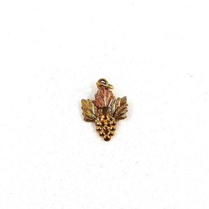 Black Hills 10K Yellow Gold Grape Pendant  / Charm