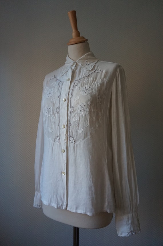 1950's White Decorated Blouse