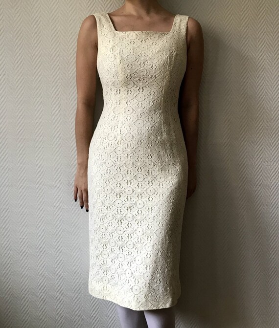 1950's Wiggle Lace Dress