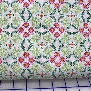 Color it Sunshine Medallion Pink/Green