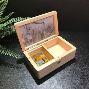 Maple/Rosewood/Walnut Wood Wind-up Music Box, Custom Engraving, Selection of Your Favorite Pop-jazz Classics, Perfect Gift for Music-lovers!