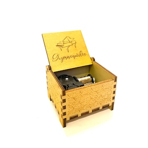 Gymnopédie | Wooden Music Box| Wind-up & Hand-cranked Versions | Custom Engraving | Free Gift Box | Gift for Music-lovers