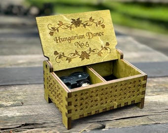 Hungarian Dance No.5 Wooden Music Box | Custom Engraving | Wind-up & Hand-crank Model | Custom Engraving | Gift for Classical Music-Lovers