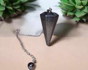 Pendulum hematite